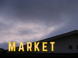 Account Relationship Building In Competitive Markets How To Win Trust And Keep It