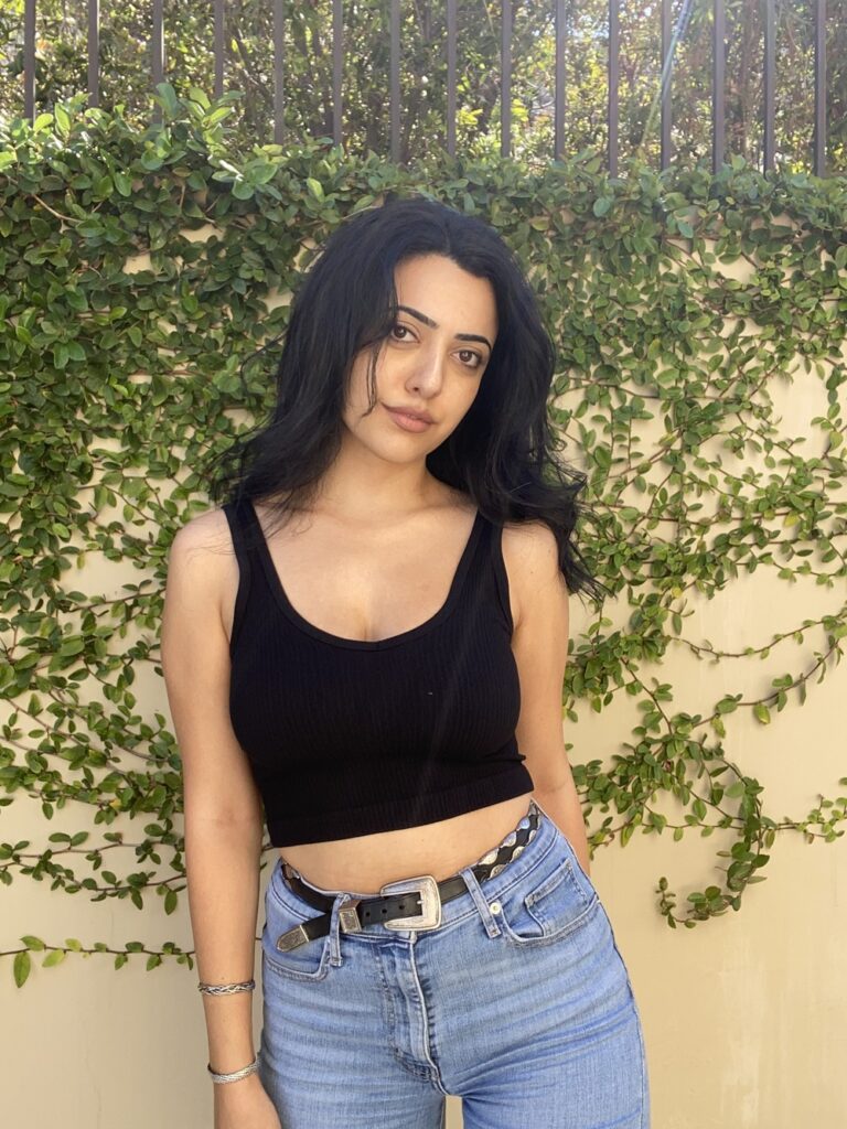 Anais Amin Lifestyle Photos